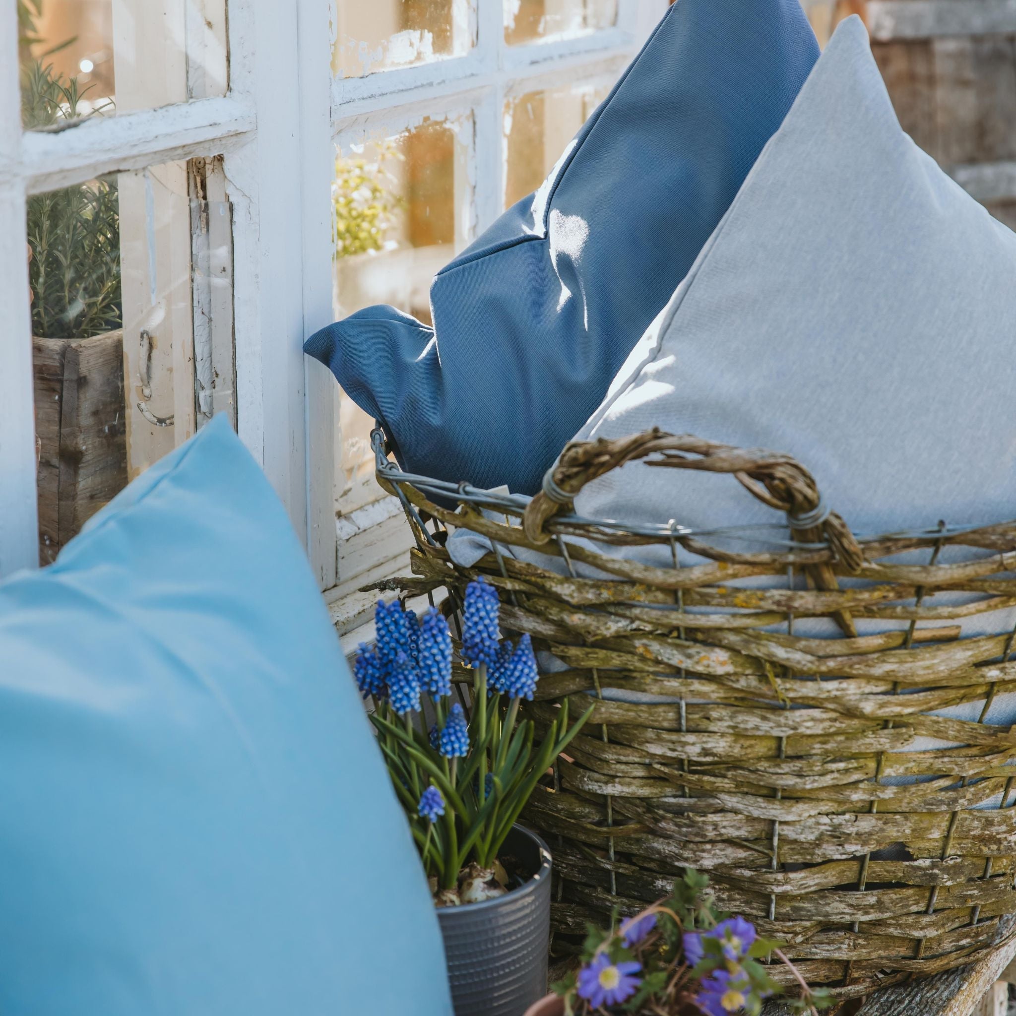 Outdoor pillow 40x60 - Light blue