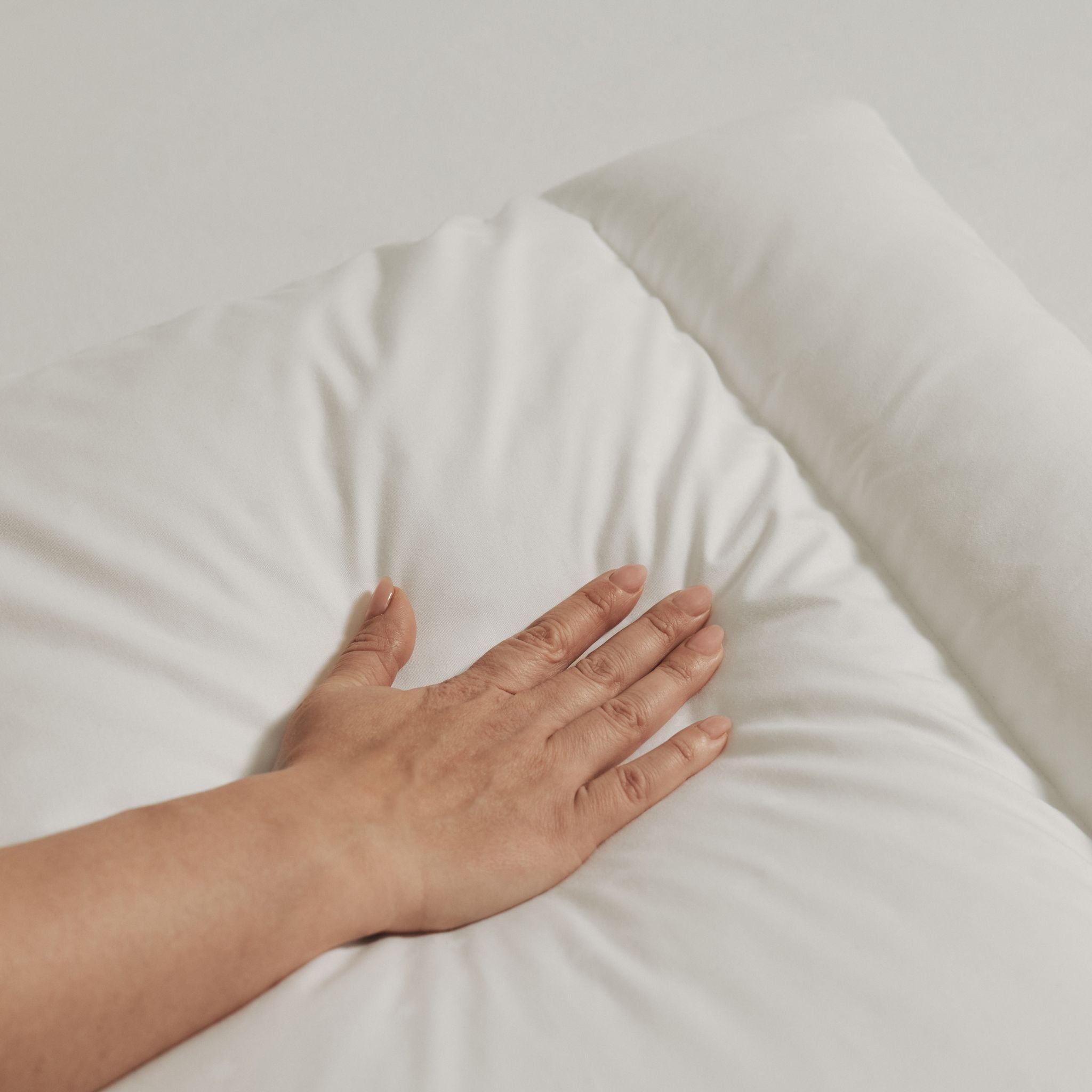 NeckSupport Pillow incl. cover - White