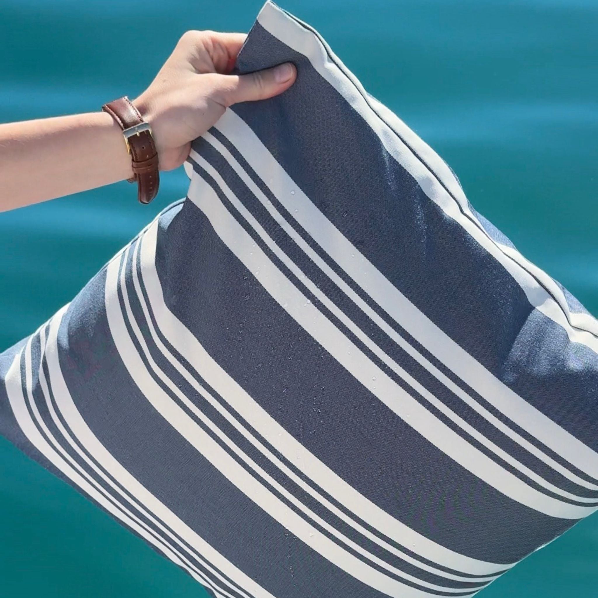Outdoor Pillow 40x60 - Navy stripe