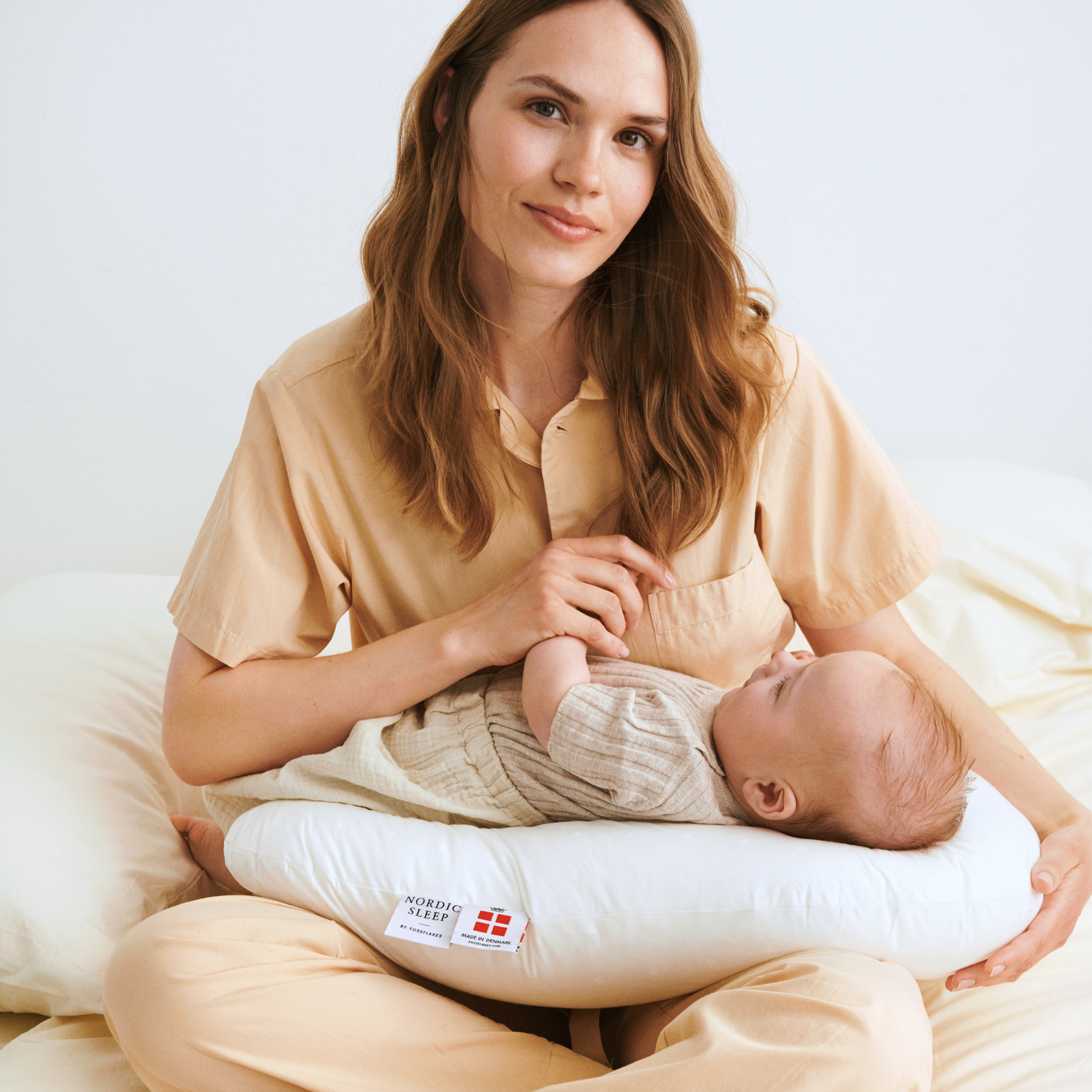 Nursing Pillow incl. cover - White