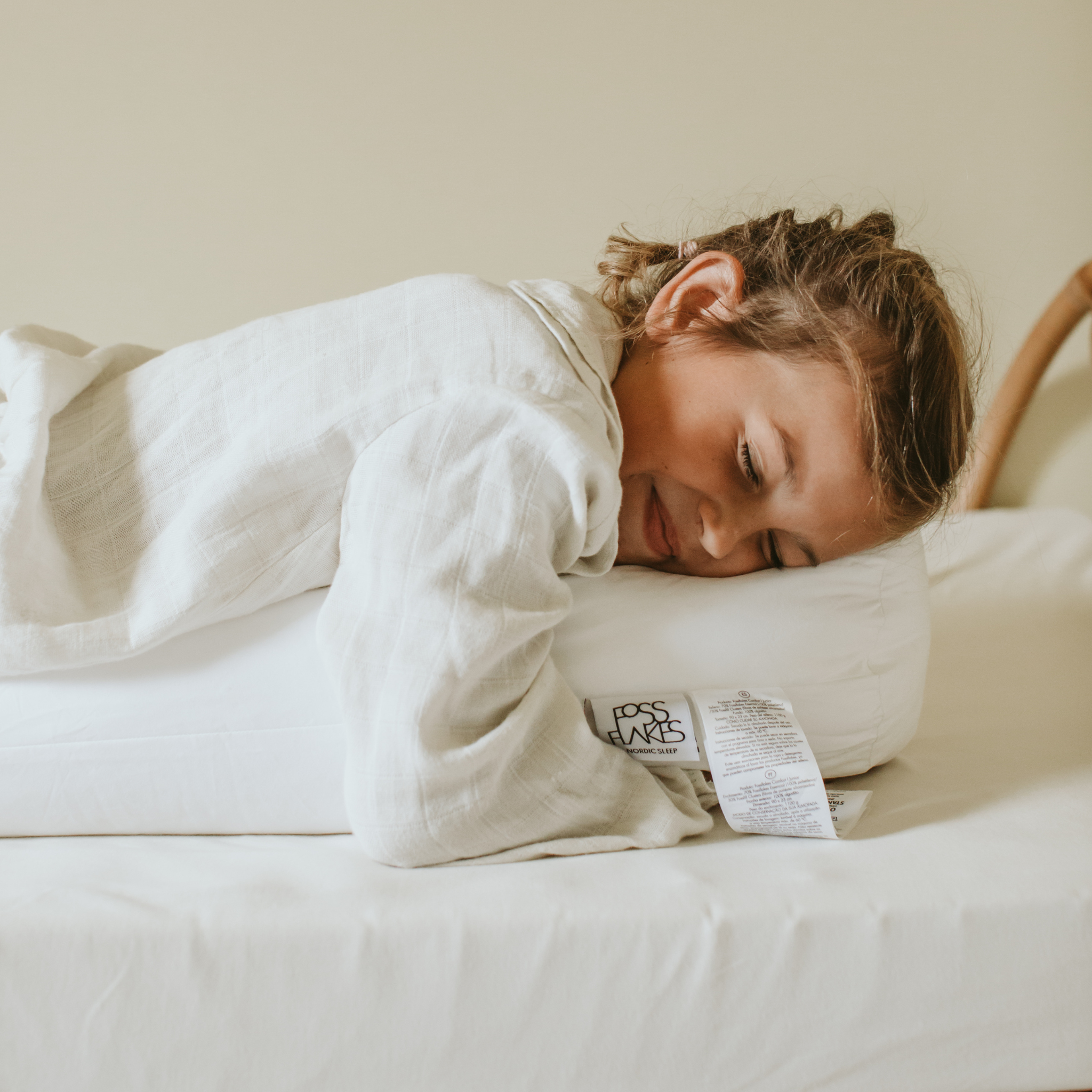 Comfort-I Support Pillow Junior incl. cover - White