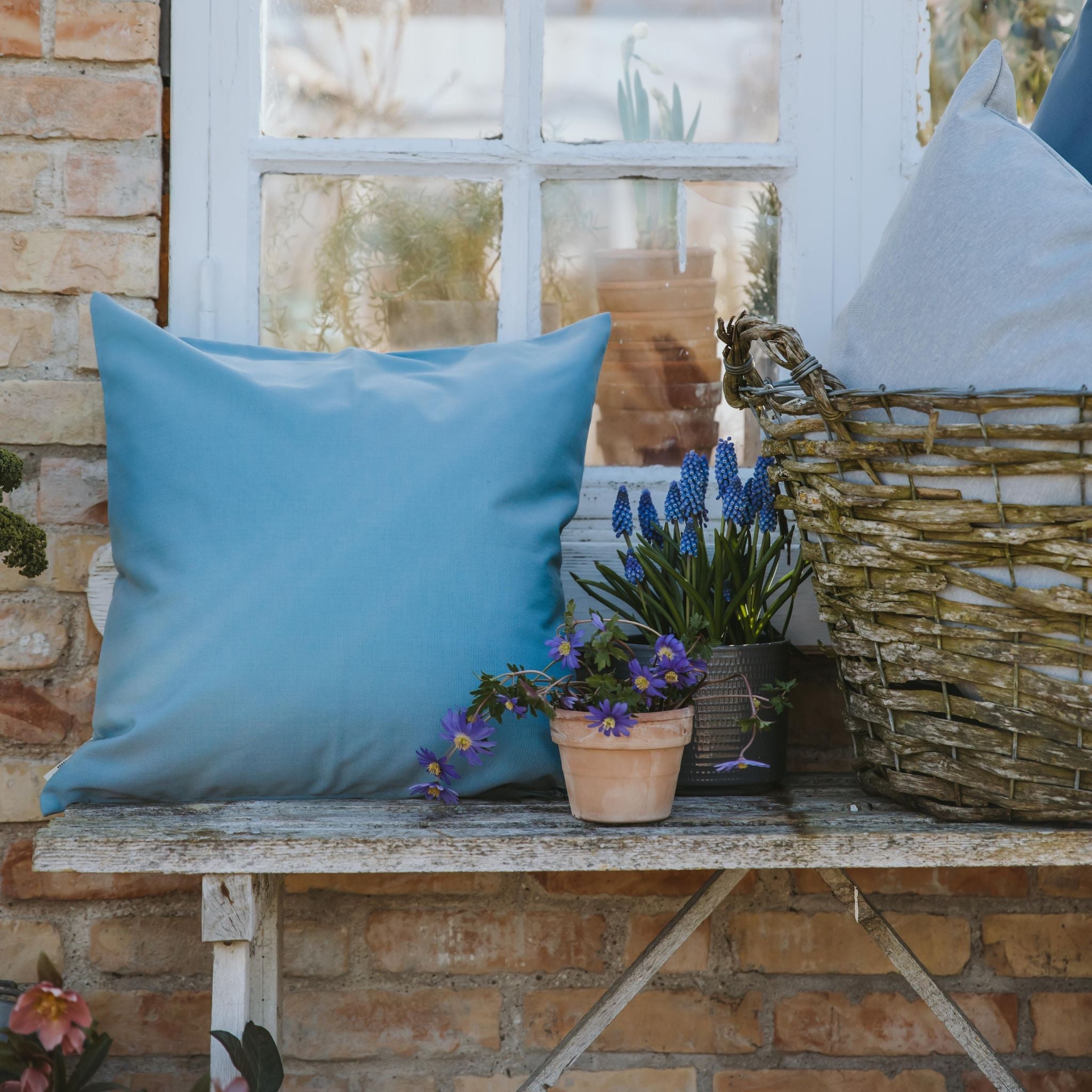 Outdoor pillow 40x60 - Light blue